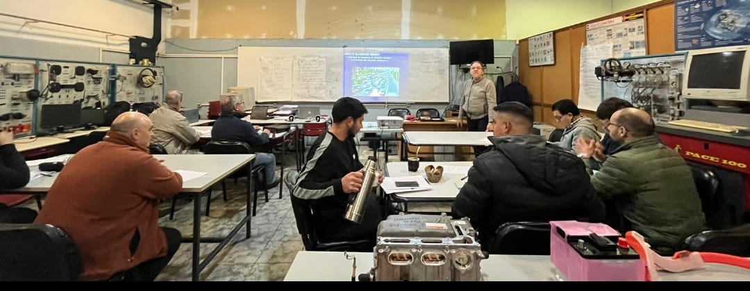 En este momento estás viendo Actualización docente en movilidad eléctrica