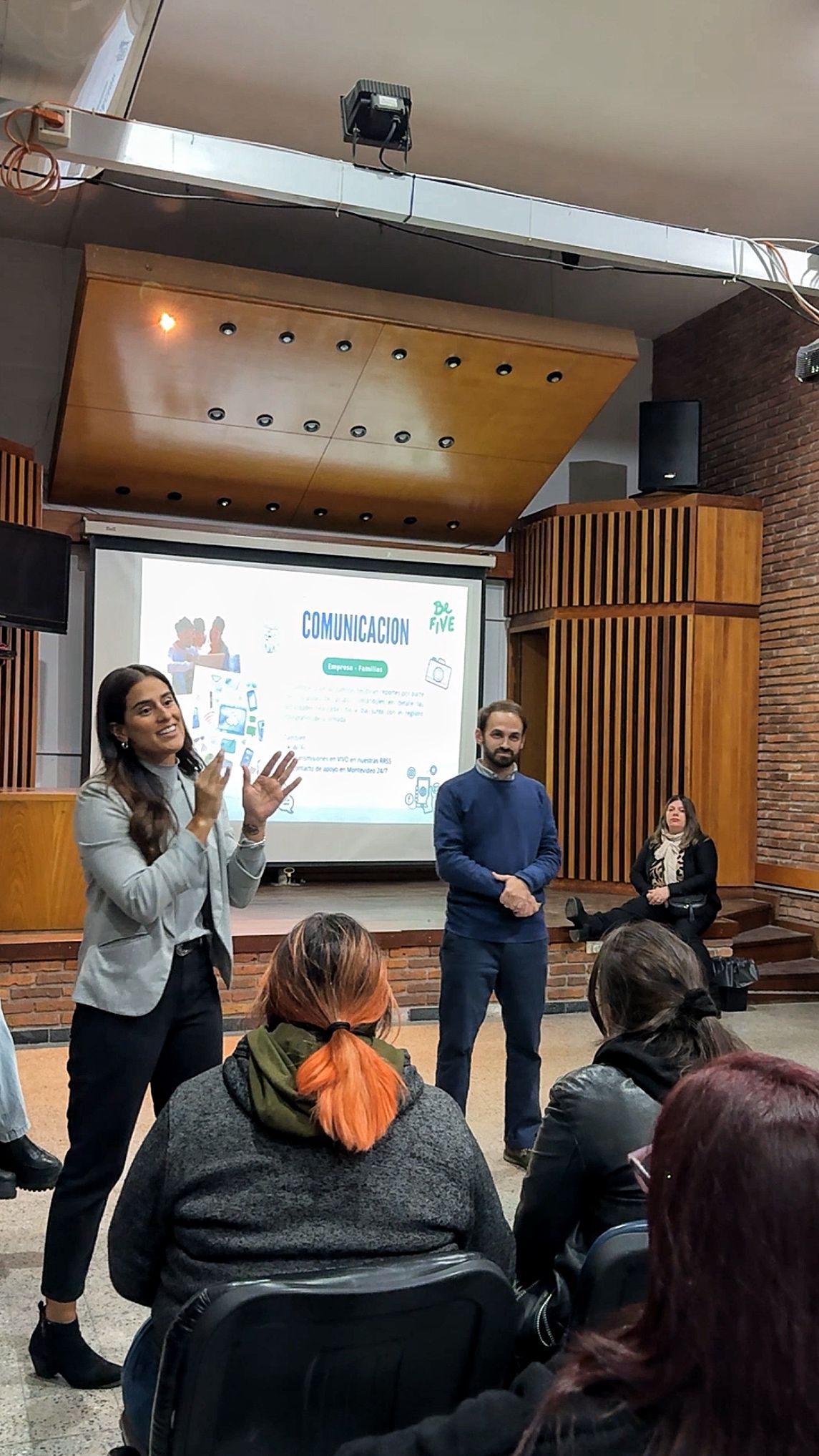 En este momento estás viendo CHARLA INFORMATIVA SOBRE VIAJE A «CAMBRIDGE»