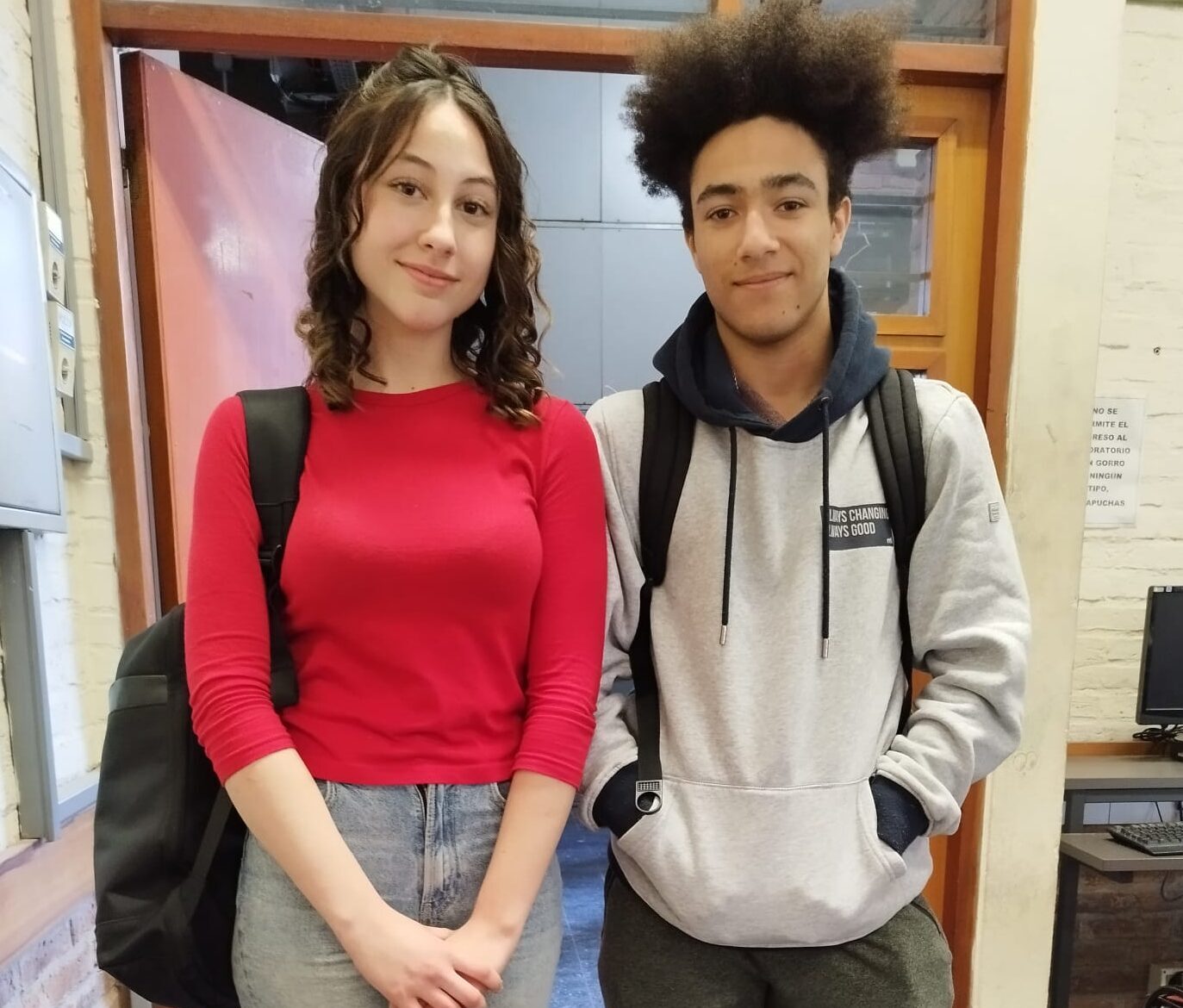 En este momento estás viendo Felicitamos a nuestros estudiantes por su destacada participación en la competencia “Inteligencia Artificial en Acción”